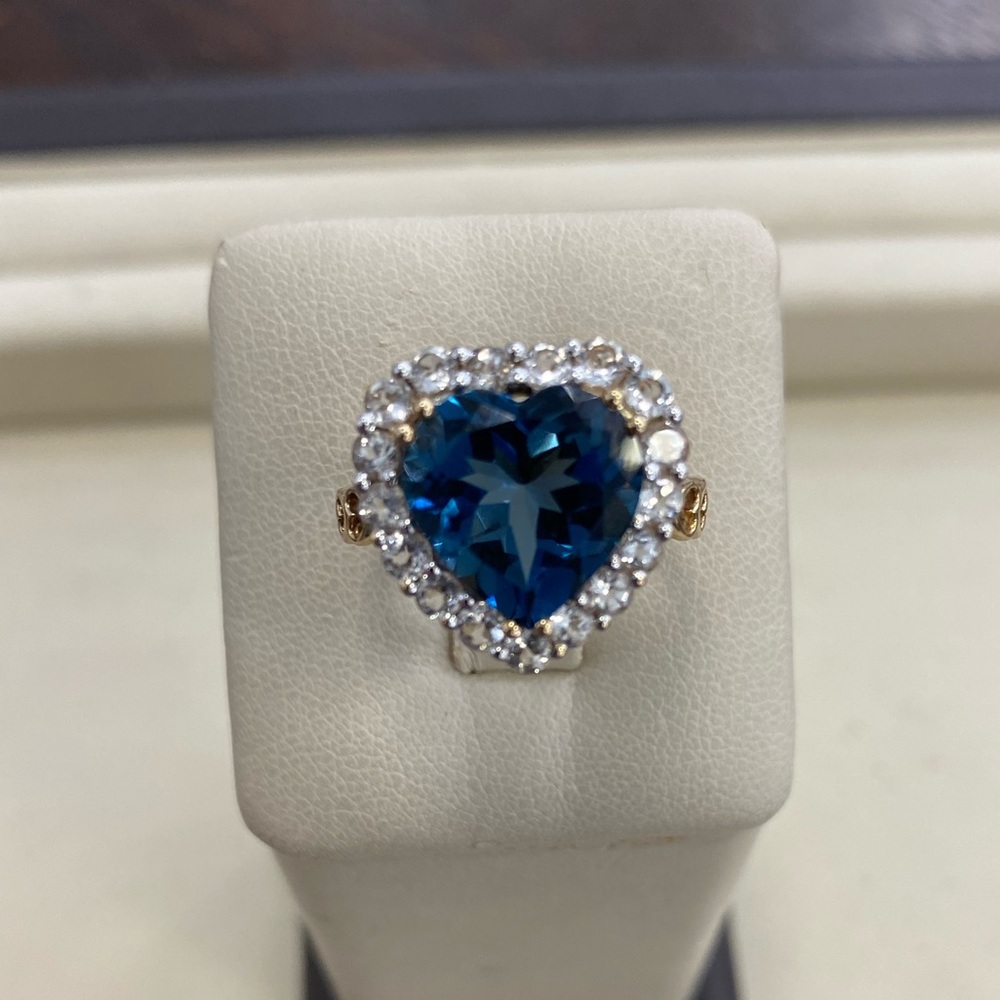 10k yellow gold ceylon sapphire and cz ring